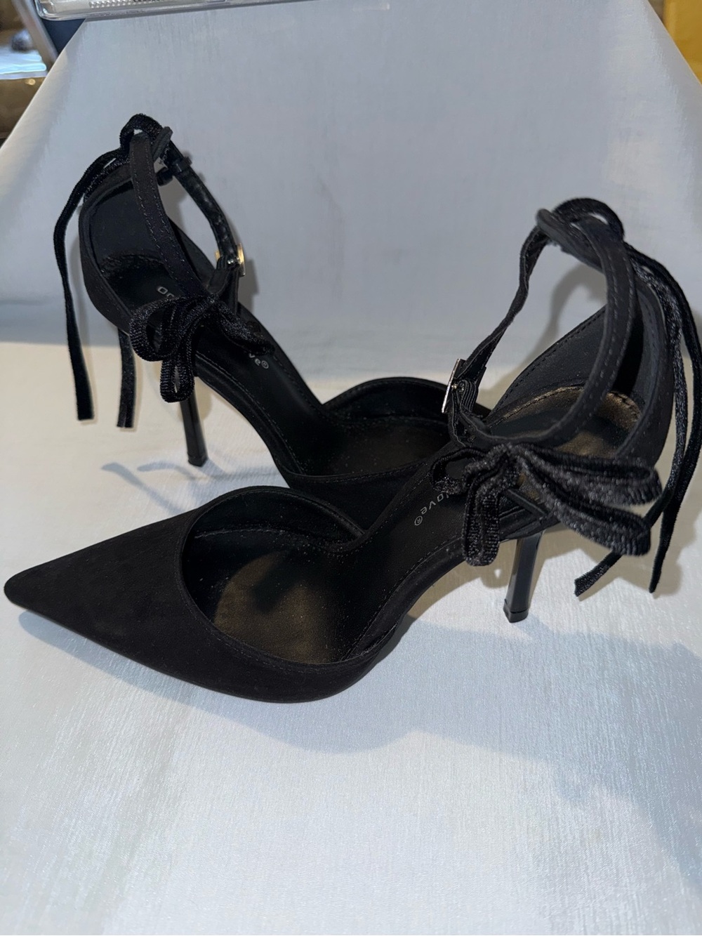 Ankle-Tie Pointed-Toe Stiletto Heels in Black